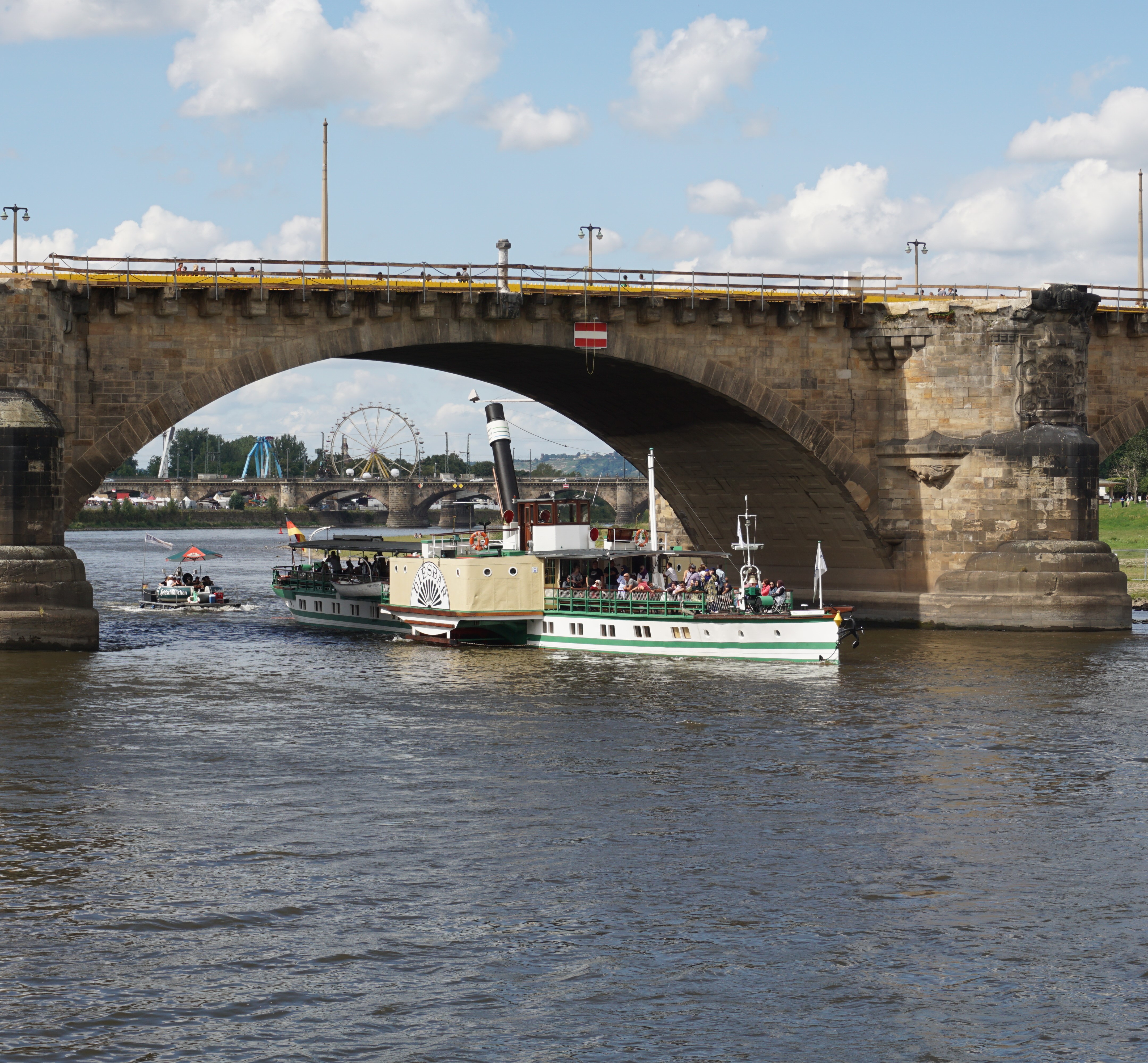 dresden river boat cruise